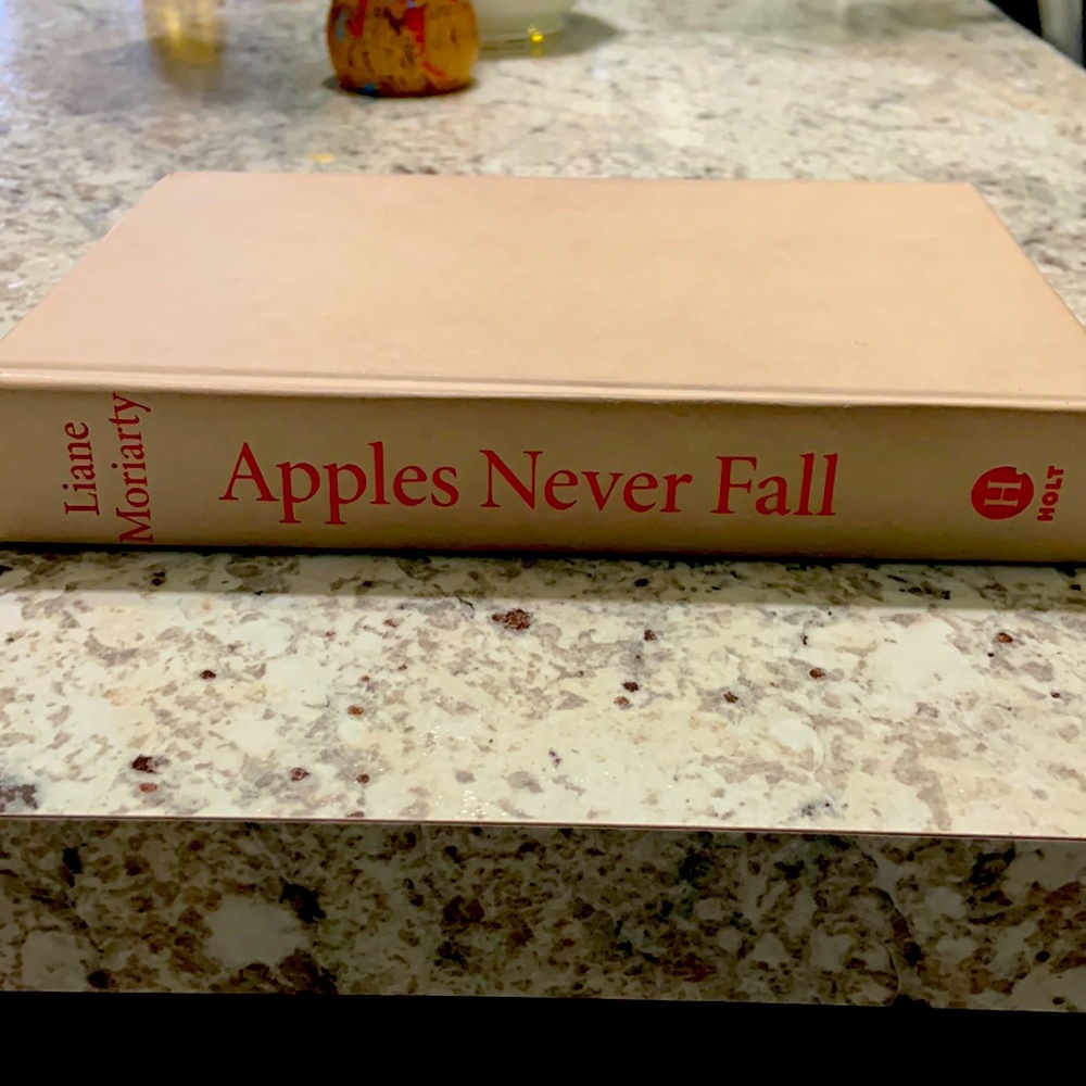 Apples Never Fall by #1 New York Times Bestseller Liane Moriarty Hardback